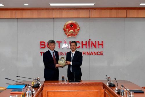 AMRO hỗ trợ Việt Nam tăng năng lực nghiên cứu, giám sát kinh tế vĩ mô