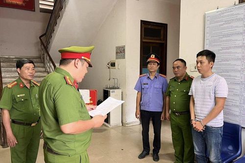 Bắt nguyên cán bộ ngân hàng vay gần 5 tỷ đồng rồi chiếm đoạt