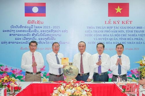 Ký kết thỏa thuận hợp tác giữa TP Sầm Sơn và huyện Quắn, tỉnh Hủa Phăn