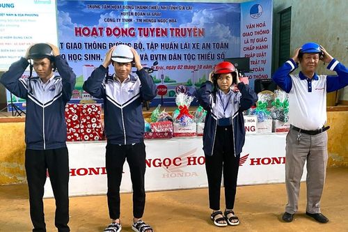 Tuyên truyền phòng chống tội phạm và an toàn giao thông tại Trường THCS Lê Văn Tám và Trường THPT A Sanh