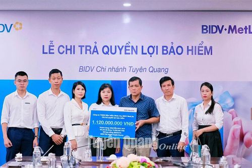 BIDV Tuyên Quang và BIDV Metlife chi trả trên 1 tỷ đồng quyền lợi bảo hiểm nhân thọ