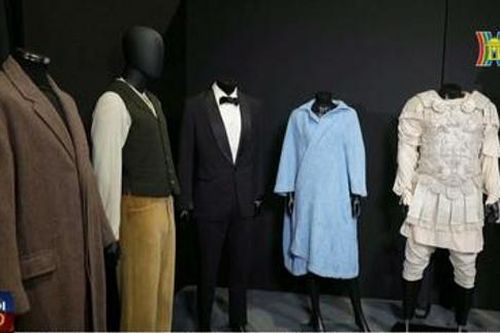 Đấu giá trang phục và đạo cụ phim Hollywood