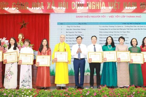Thi đua góp phần xây dựng hình ảnh người Hai Bà Trưng 'thanh lịch, văn minh'