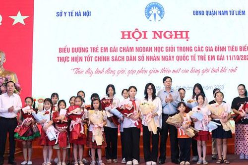 Tuyên dương 100 trẻ em gái tiêu biểu chăm ngoan, học giỏi tại Nam Từ Liêm