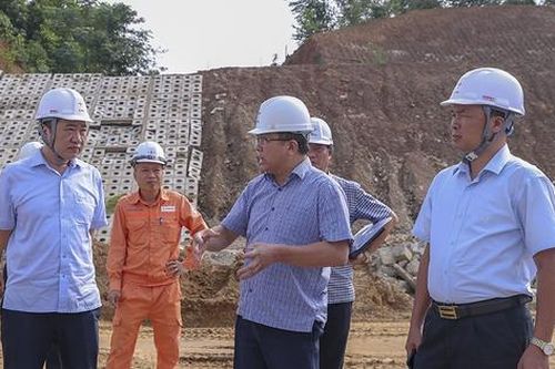 Nghiệm thu đưa vào sử dụng TBA 500 kV Lào Cai và các đường dây 220 kV đấu nối – giai đoạn 1