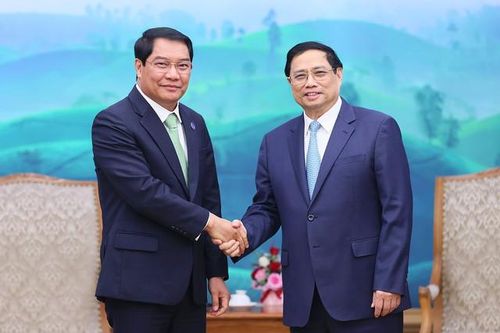 Thủ tướng: Tập trung thúc đẩy tuyến đường bộ cao tốc Hà Nội-Vientiane (Lào)