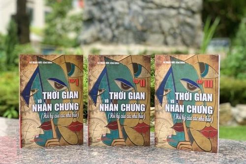 Giáo sư Hà Minh Đức chủ biên hồi ký của 43 nhà báo lão thành