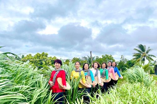 Hơn 5.000 phụ nữ tham gia Lễ hội Áo Bà ba, Áo dài lần đầu tổ chức ở Cần Thơ