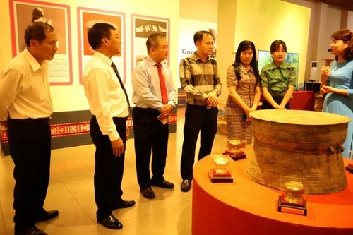 Trưng bày Tín ngưỡng thờ cúng Hùng Vương và Hát Xoan Phú Thọ tại Đắk Lắk