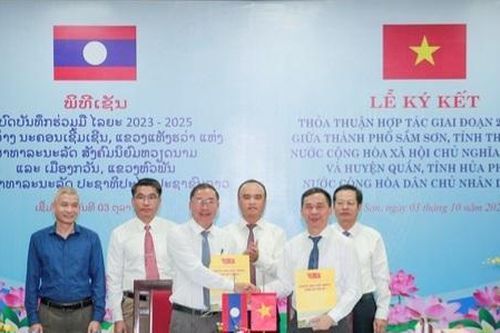 Ký kết thỏa thuận hợp tác giữa TP Sầm Sơn và huyện Quắn, tỉnh Hủa Phăn (Lào)