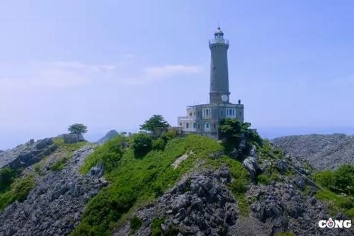 Đảo đèn Long Châu - Cao nguyên đá giữa biển khơi