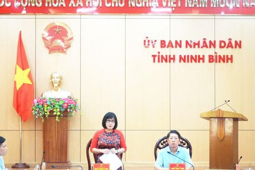 Thứ trưởng Đặng Hoàng Oanh làm việc tại tỉnh Ninh Bình