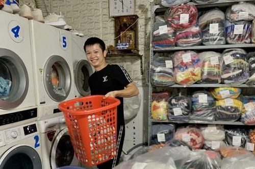 Dịch vụ 'hái ra tiền', càng mưa càng đắt khách ở TPHCM
