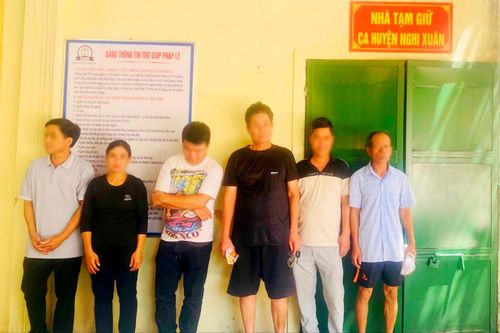 Bắt 7 đối tượng sát phạt nhau trên chiếu bạc