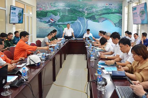 Đẩy nhanh tiến độ thi công Nhà máy Thủy điện Hòa Bình mở rộng