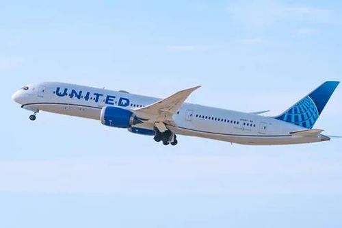 United Airlines đặt mua 110 máy bay của hãng Boeing và Airbus