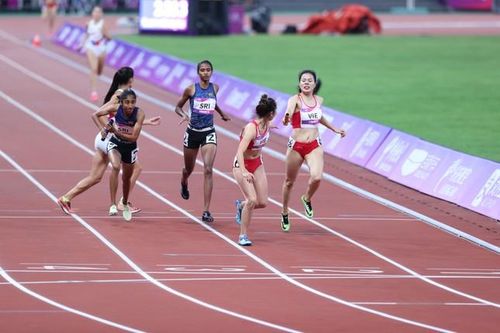 Hụt huy chương 4x400m Nữ, VĐV Việt Nam thừa nhận đối thủ quá mạnh