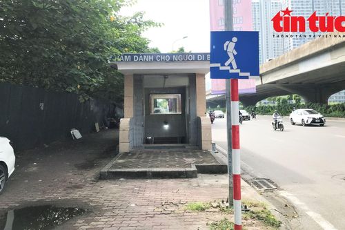 Giải pháp nào cho hệ thống cầu vượt và hầm đi bộ tiền tỷ vẫn đang 'vườn không nhà trống'?
