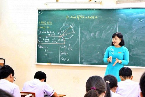Tp.HCM: Lúng túng lịch học 9 tiết/ngày, tìm cách giảm tải cho học sinh