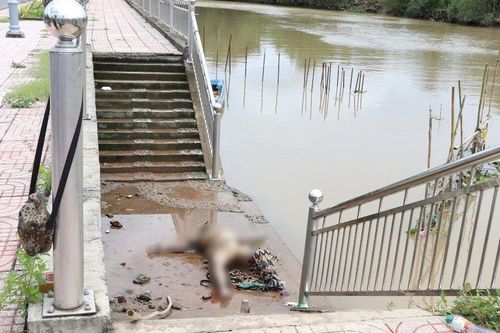 Điều tra xác chết nam giới trôi trên sông ở Vĩnh Long