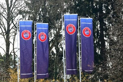 Anh và Ireland giành quyền đăng cai EURO 2028
