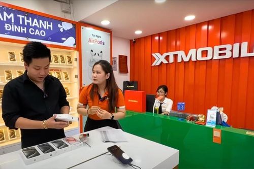 Khoa Pug chịu chơi 'xuống thẳng' 500 triệu mua iPhone 15 đủ màu