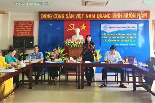 Hội Liên hiệp Phụ nữ tỉnh An Giang kiểm tra công tác hội tại TP. Châu Đốc