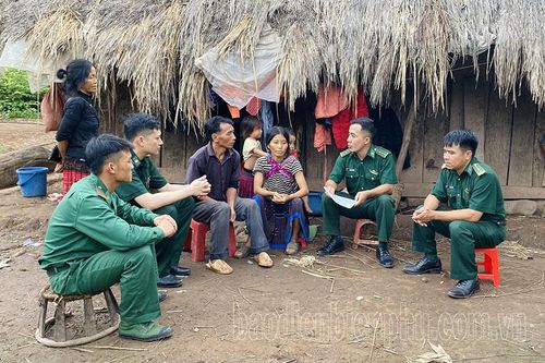 Ðồn Biên phòng Na Cô Sa Củng cố quan hệ quân dân bền chặt