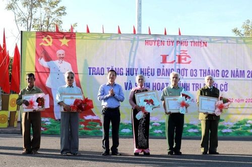 Nâng cao ý thức trách nhiệm từ những buổi sinh hoạt dưới cờ
