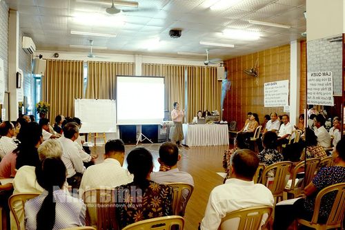Tập huấn về thành lập, vận hành và quản lý CLB liên thế hệ tự giúp nhau