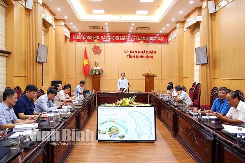 Nghe báo cáo điều chỉnh quy hoạch phân khu phía Bắc trong Quy hoạch chung đô thị Ninh Bình