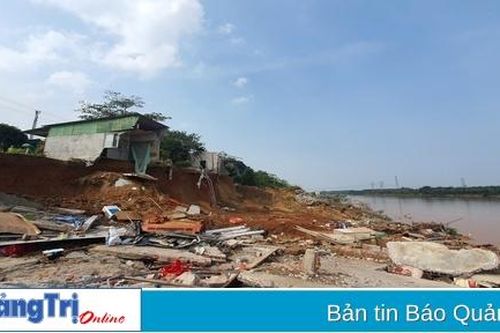 4 hộ dân ở vùng có nguy cơ sạt lở dọc bờ sông Thạch Hãn được bố trí nơi ở mới