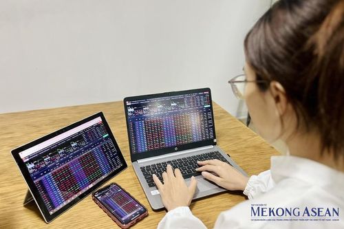 'Môi trường đầu tư nhiều ẩn số, kỳ vọng VN-Index cân bằng ở 1.080 - 1.105 điểm'
