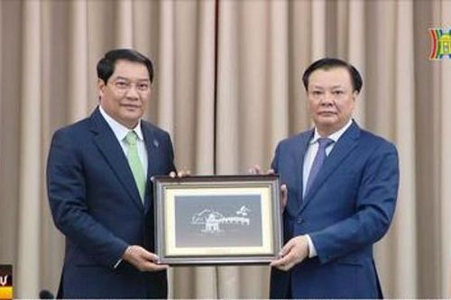 Vun đắp tình hữu nghị Hà Nội - Viêng Chăn