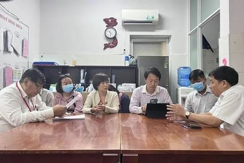 Givral nói gì về vụ ngộ độc bánh su kem?