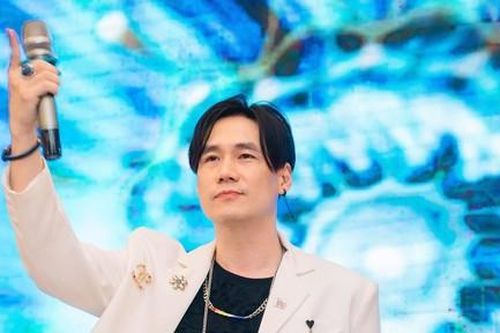 Ca sĩ Khánh Phương cùng 11 cá nhân và một công ty bị tạm dừng giao dịch tài sản