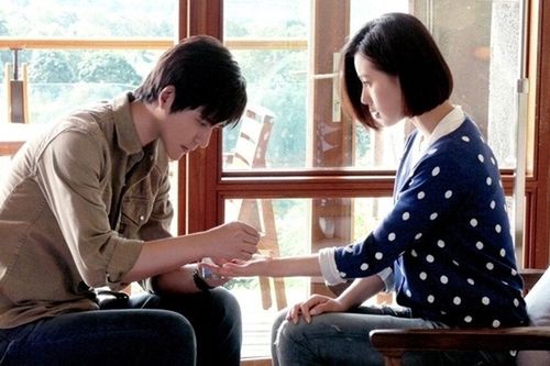 Bạn trai tôi chấp nhận làm 'bồ nhí' cho sếp để thăng tiến
