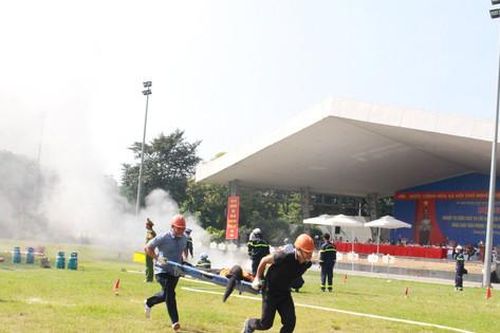 Chương Mỹ: Hơn 300 người tham gia hội thao nghiệp vụ chữa cháy