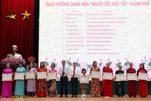 Thi đua để phong trào 'Người tốt, việc tốt' ngày càng có sức lan tỏa mạnh mẽ