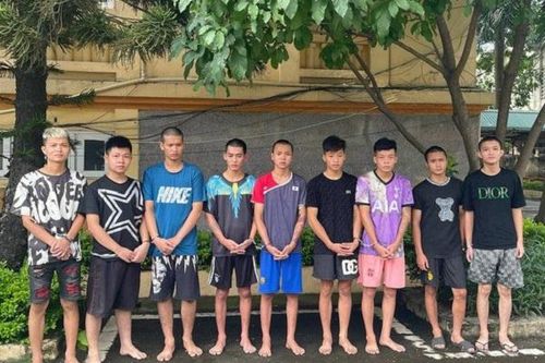 Nhóm thanh niên tụ tập đánh võng, tiện tay cướp giật