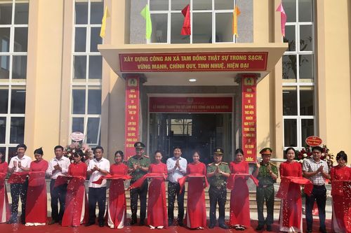 Khánh thành trụ sở Công an 2 xã Thạch Đà, Tam Đồng huyện Mê Linh