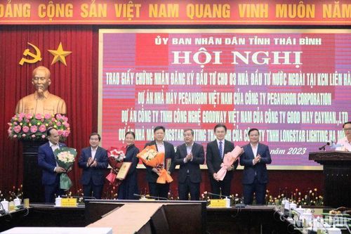 Cấp giấy chứng nhận đăng ký đầu tư 3 dự án FDI có tổng vốn 270 triệu USD