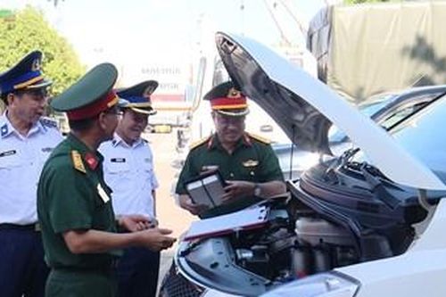 Chấm thi 'Xe tốt' tại Bộ tư lệnh Cảnh sát biển