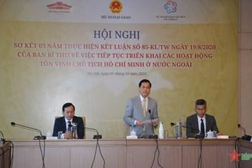 Tiếp tục tăng cường tuyên truyền, giới thiệu, tôn vinh Chủ tịch Hồ Chí Minh đến cộng đồng quốc tế