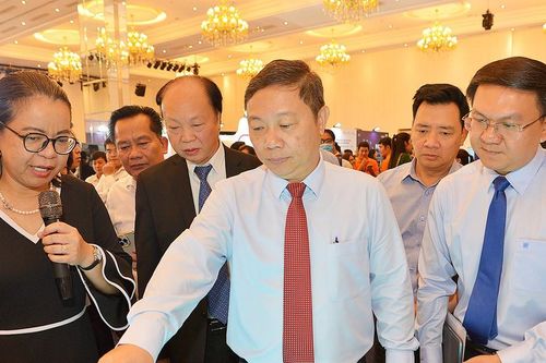 Tập trung nguồn lực chuyển đổi số