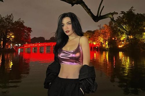 Tuổi 36, cựu hot girl Sài thành vẫn khiến vạn người mê dù chân ngắn