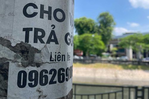 Khó xử lý 'rác' quảng cáo bủa vây đô thị?