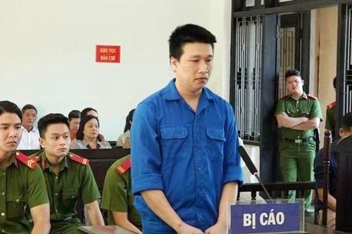 Nhân viên kinh doanh chiếm đoạt tiền tỉ của công ty để tiêu xài