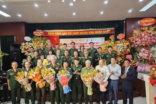 Ra mắt sách và Câu lạc bộ cùng tên 'Trái tim người lính Thủ đô'