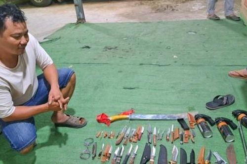Sử dụng ô tô gắn đèn ưu tiên chở 'đàn em' đi hỗn chiến